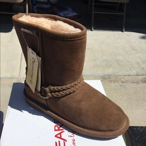 Bearpaw boots **NWT** size 5